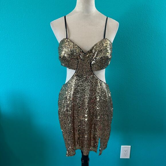 NWT Lulus Lustrous and Luxe Gold Sequin Cutout Bodycon Mini Dress Glam Party M - Picture 3 of 8
